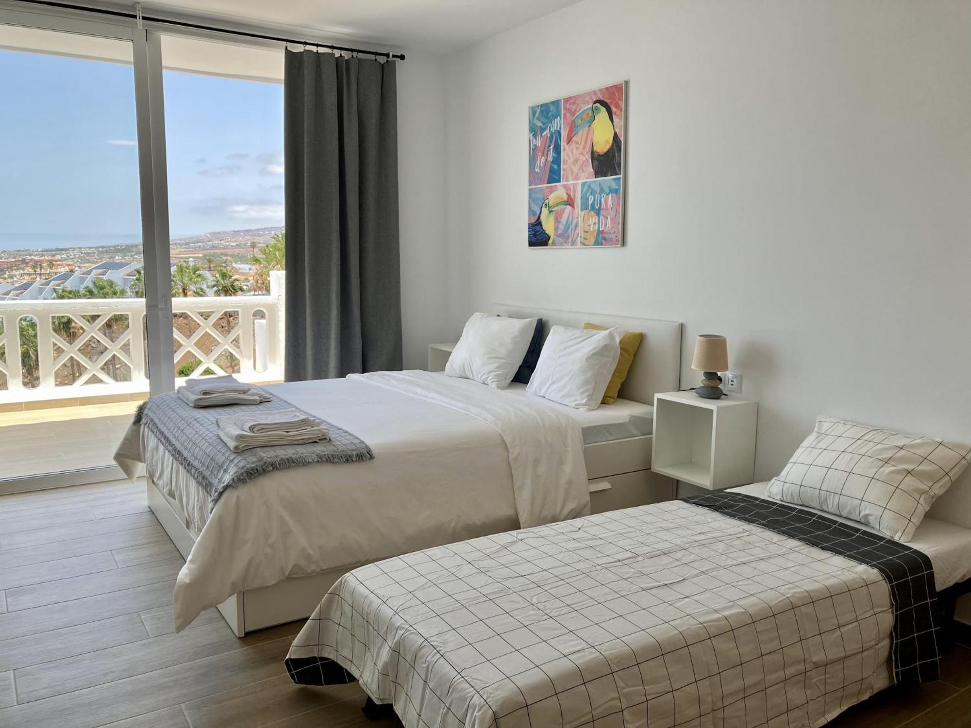 Costa Adeje - Modern Apartment With Terrace Views Of Ocean & Sunset Eksteriør billede